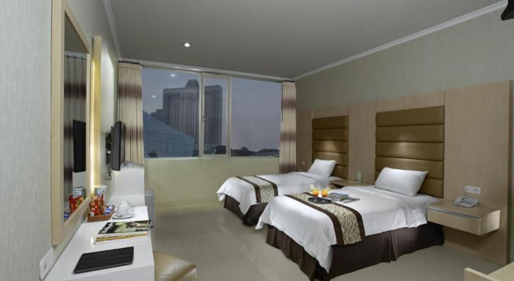 Oyo 235 Maumu Hotel & Lounge Surabaya Kültér fotó
