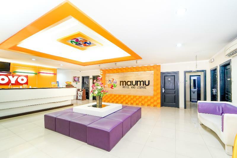 Oyo 235 Maumu Hotel & Lounge Surabaya Kültér fotó